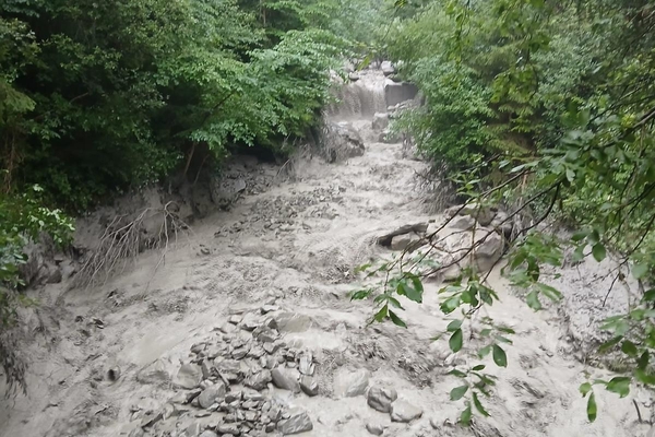 Heftige Unwetter halten Feuerwehren im Bezirk Landeck auf Trab