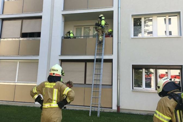 Gebäudebrand Mehrfamilienhaus