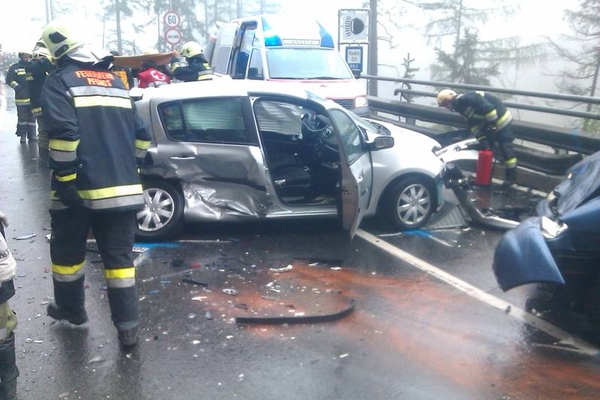 Wieder Verkehrsunfall mit mehreren Verletzten auf der Reschenbundesstraße