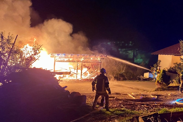 Brand Geräteschuppen in Stanz