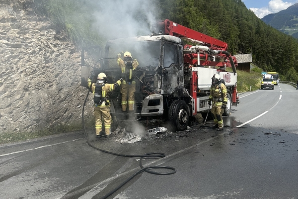 Brand LKW – L19 Serfauser Straße zwischen Kehre 4 und 5