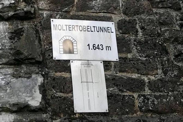 Begehung des ÖBB Moltertobel Tunnel in Strengen.
