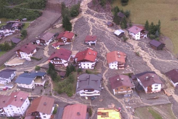 Heftige Unwetter hinterließen Spur der Verwüstung im Tiroler Oberland