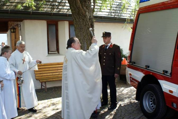 Segnung des neuen Feuerwehrfahrzeuges der FF Stanz