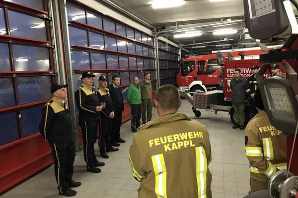 Übergabe Stromerzeuger 80 kVA u.a. an die FF Kappl
