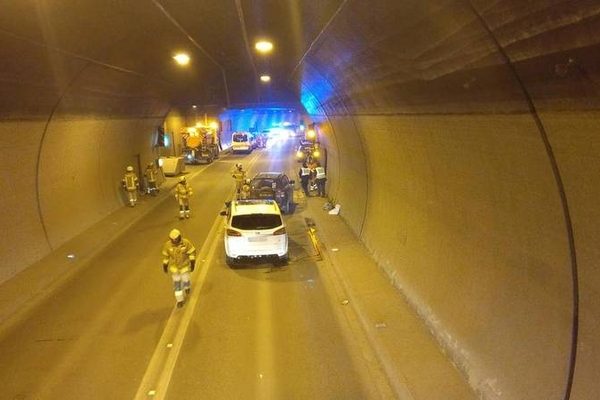 Verkehrsunfall im Landecker Tunnel