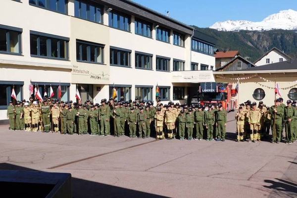 ZUKUNFT DER FEUERWEHR IST GESICHERT - FEUERWEHRJUGEND HISSTE DIE WEISSE FAHNE