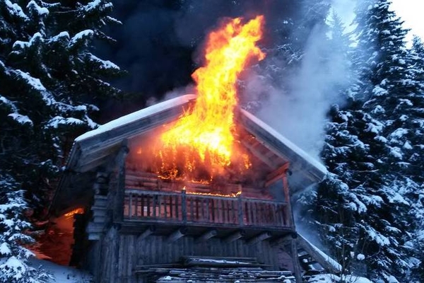 Brand in der Rosannaschlucht am 01.01.2015