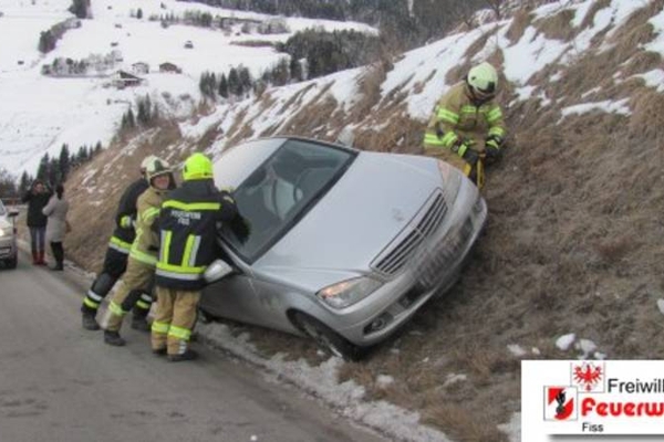 Hilfeleistung auf der Serfauser Landesstraße