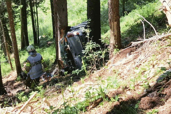 Fahrzeugabsturz am Gachen Blick im Bereich Puschlin, Gemeinde Fließ am 30.07.2019