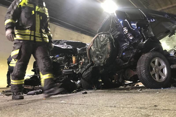Ein Verkehrsunfall im Arlbergbergtunnel forderte zehn Verletzte.