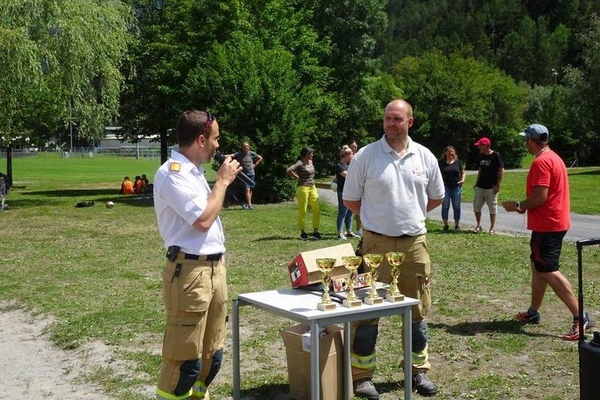 Schüler schnuppern Feuerwehrluft an der Mittelschule Prutz-Ried
