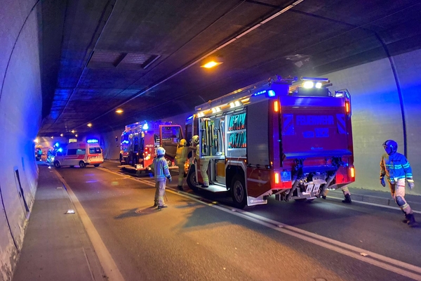 Schwerer Verkehrsunfall im Landecker Tunnel