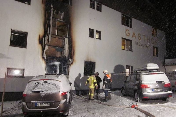 Hotelbrand in Galtür am 13.02.2016 - 43 Gäste und 7 Mitarbeiter mussten evakuiert werden