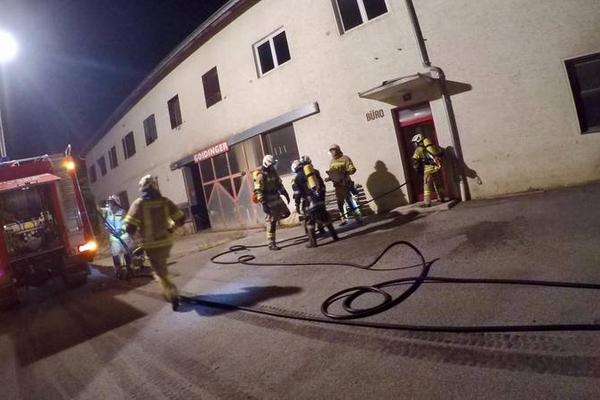 Brand mit Explosion war die Übungsannahme in Schönwies.