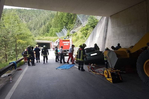 Felssturz auf der B180 zwischen Pfunds und Nauders