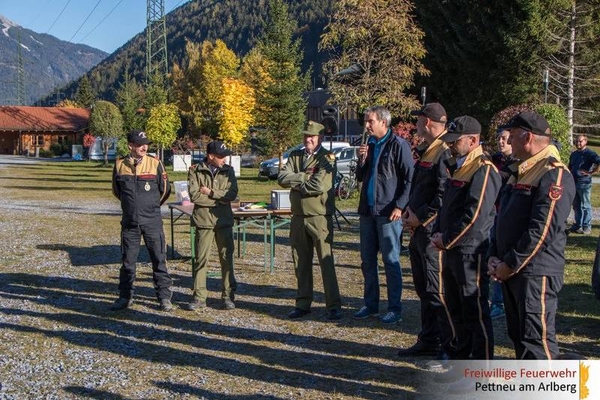 Feuerwehr Pettneu besteht Technische Leistungsprüfung Form A in Gold