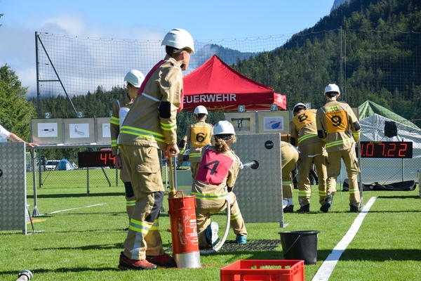 Erlebnisreiche Tage für die Tiroler Feuerwehrjugend in St. Ulrich am Pillersee - Der Sieg im Tirol-Cup der besten Gruppen aller Tiroler Bezirke geht an Pettneu 2