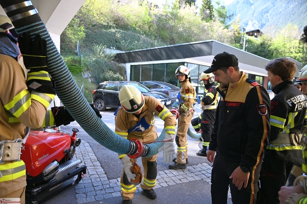 Truppmannausbildung im Bezirk Landeck: Erfolgreicher Start in die Feuerwehr-Grundausbildung