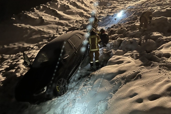 Fahrzeugbergung auf der Kaunertaler Gletscherstraße Einsatz für die Freiwilligen Feuerwehren Kaunertal und Prutz