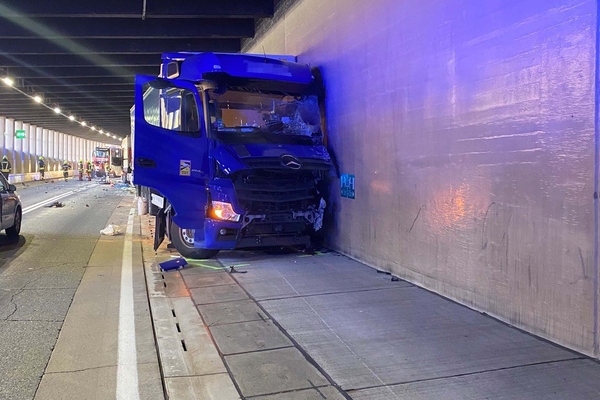 Verkehrsunfall S16 Arlberg Tunnel