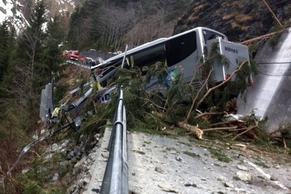 Steinkoloss reisst deutschen Busfahrer in den Tod