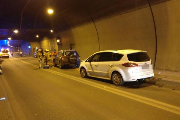 Verkehrsunfall im Landecker Tunnel