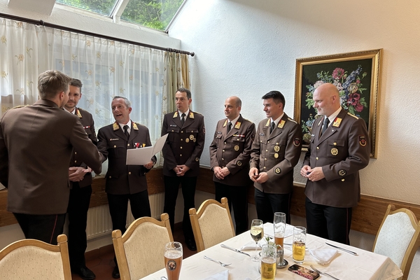 Beförderung zum Bezirksverwalter