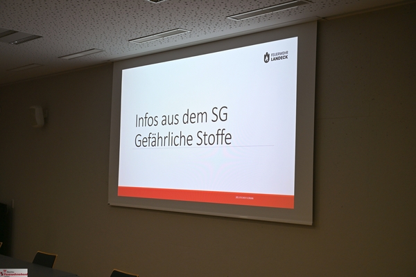 Gefahrgutschulung des Bezirksfeuerwehrverbandes Landeck für Kommandanten und Funktionäre