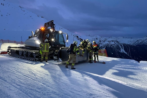 Winterübung  der FF See bei den Bergbahnen